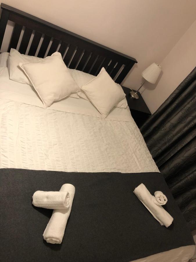 Lovely One Bed Apartment To Rent 런던 외부 사진